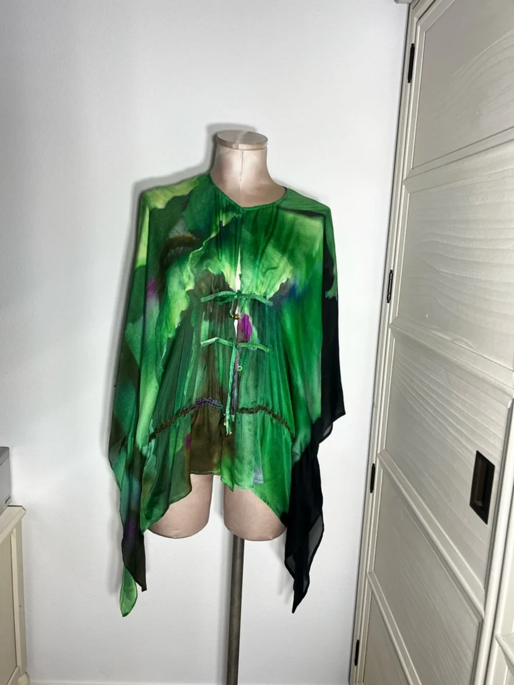 Roberto Cavalli Green Watercolor Green Silk Batwing Women’s Blouse Top Sz One Sz - Picture 10 of 17